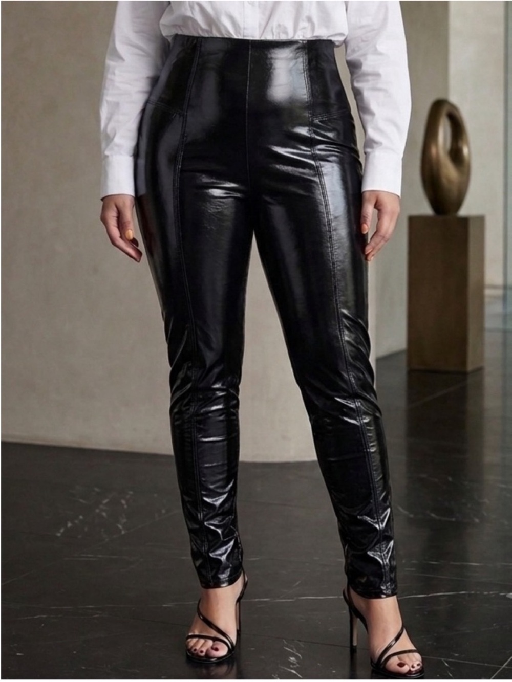 SPANX Black High-Waisted Patent Faux Leather Leggings
1X Petite NWOT